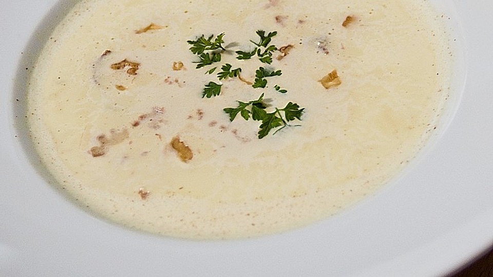 Kichererbsensuppe mit Lammfilet und karamellisierten Walnüssen von chefkoch