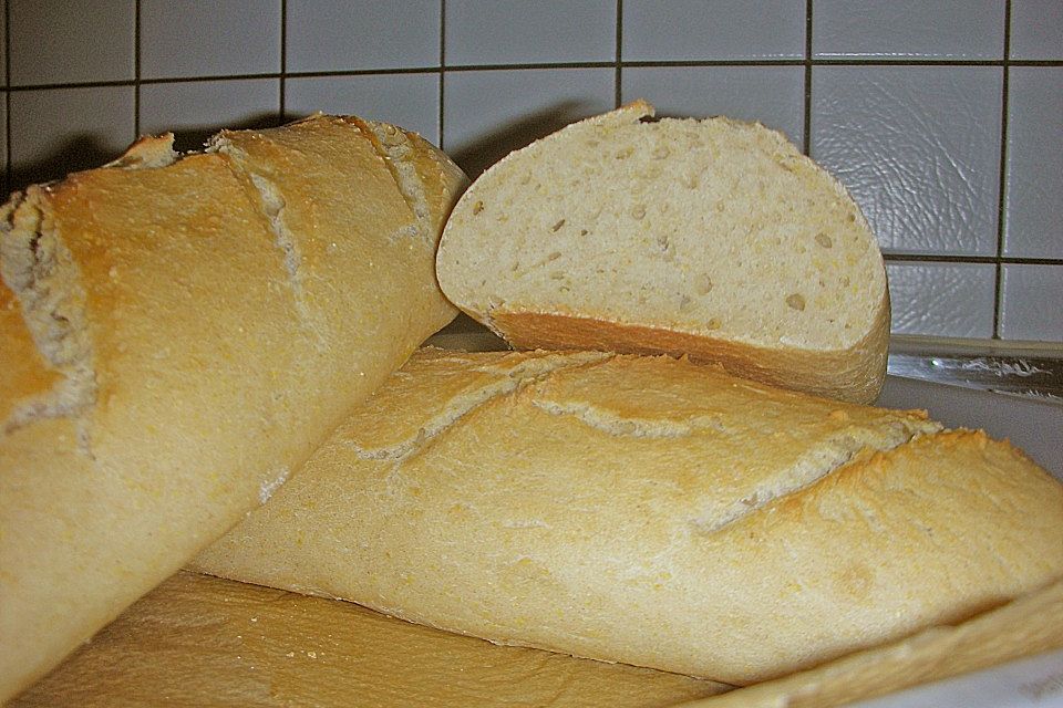 Sauerteig-Baguettes mit Maisgrieß