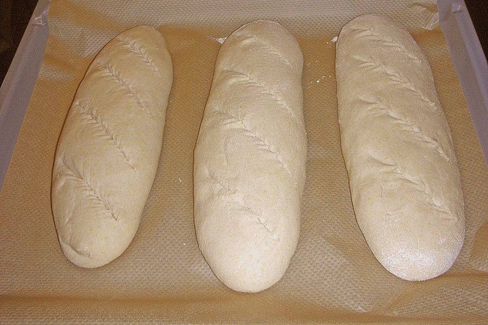 Sauerteig-Baguettes mit Maisgrieß