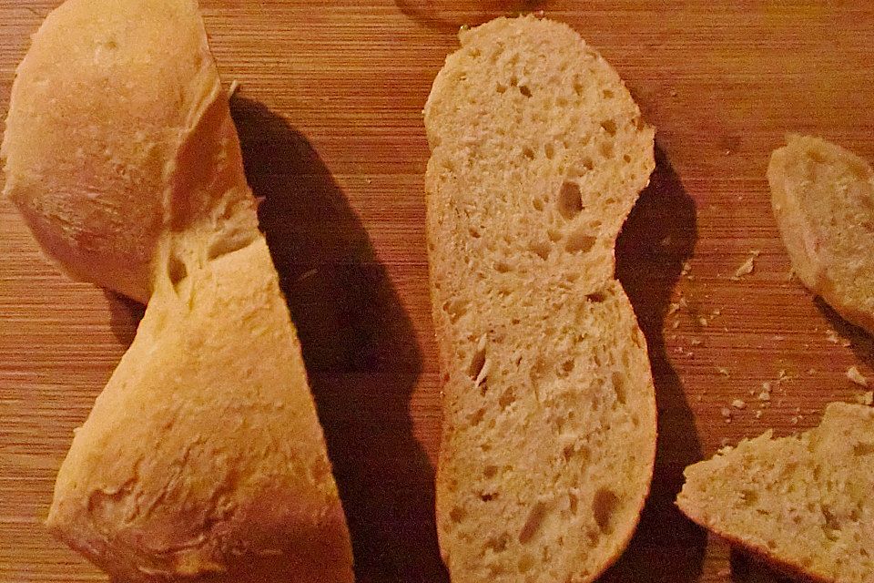 Sauerteig-Baguettes mit Maisgrieß