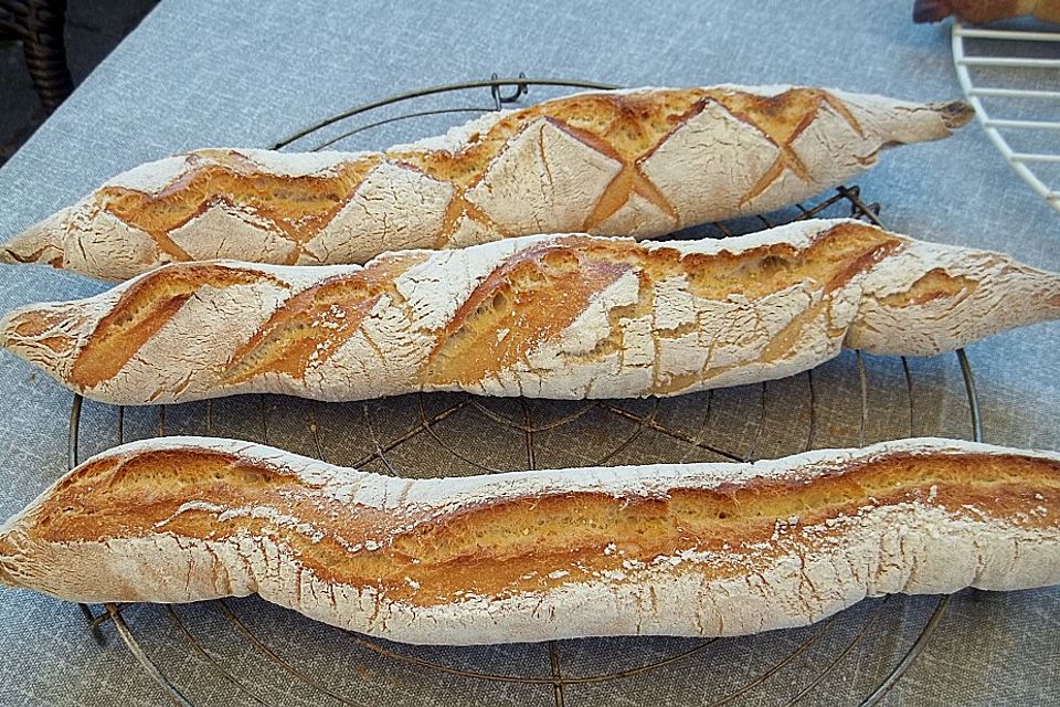 Sauerteig-Baguettes mit Maisgrieß