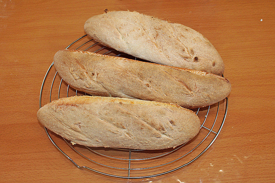 Sauerteig-Baguettes mit Maisgrieß