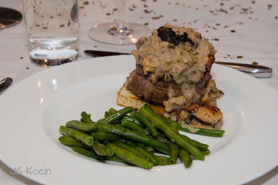 Tournedos à la Rossini mit Sauce Perigueux