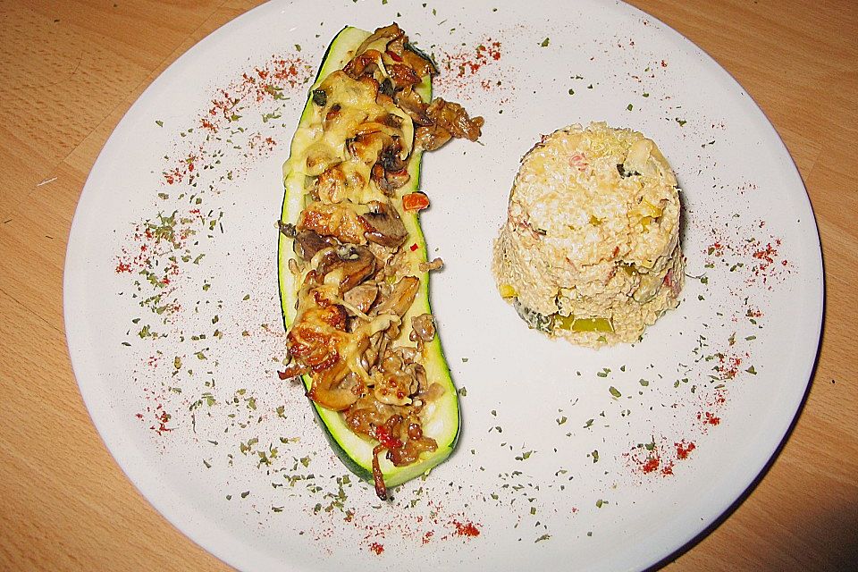 Gefüllte Zucchini