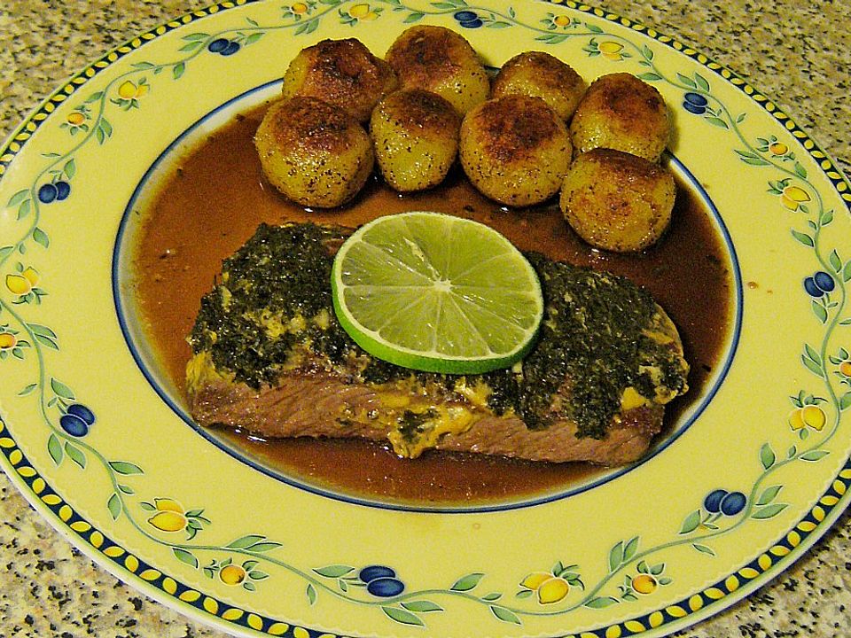 Lamm Ruckensteaks Mit Rosmarin Gin Sauce Und Bratkartoffeln Von Maitre De La Maison Chefkoch 