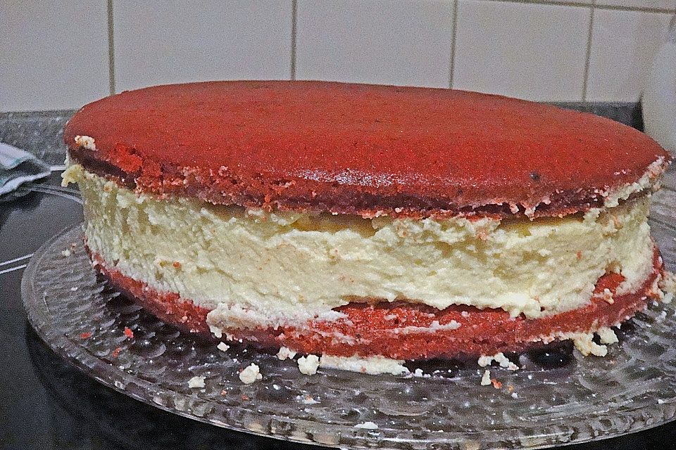 Red Velvet Cheesecake