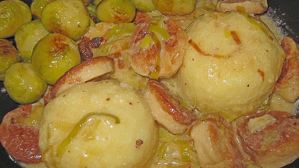 Knödelpfanne mit Würstchen von plumbum