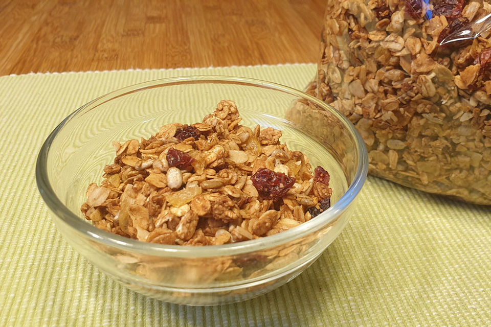 Selbstgemachtes Knuspermüsli