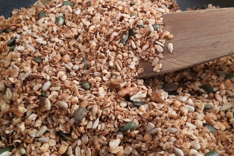 Selbstgemachtes Knuspermüsli