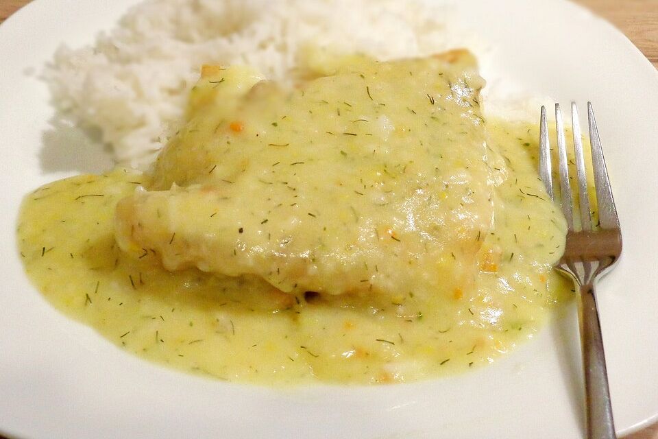 Rotbarschfilet in Kräutersauce