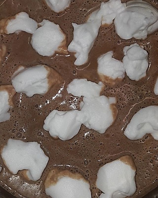 Schokoladensuppe mit Schneeflocken