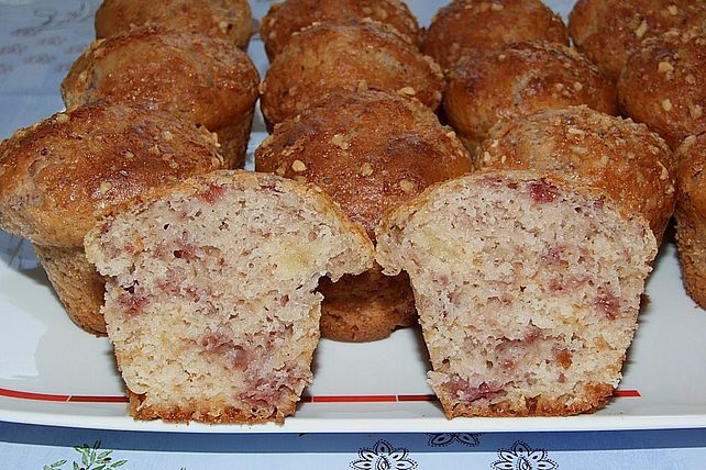 Himbeer - Marzipan - Muffins mit Fruchtbuttermilch von SchmackoFatz3 ...