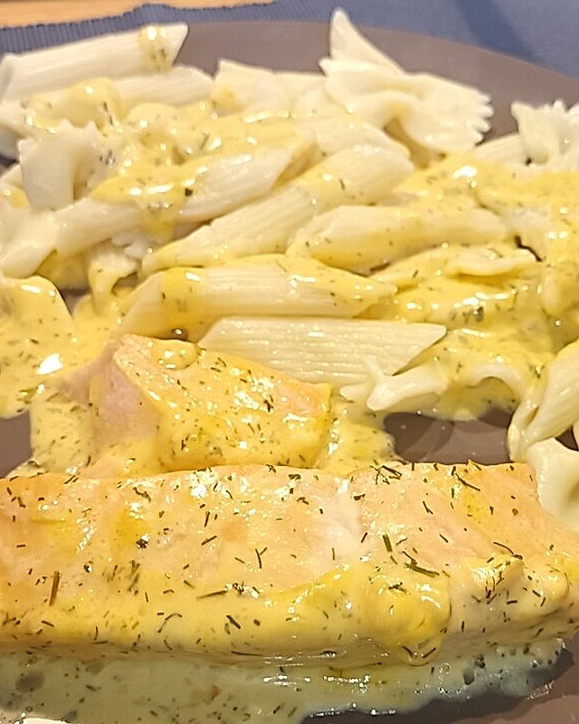 Lachsfilet aus dem Ofen, mit Dillspitzen  und Meerrettichsoße, fettarm zubereitet