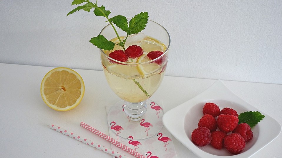 Holunder - Kick von Sihi84