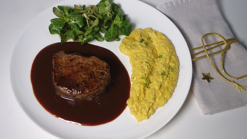 Leckere braune Grundsoße für Kurzgebratenes von toskanaloewe