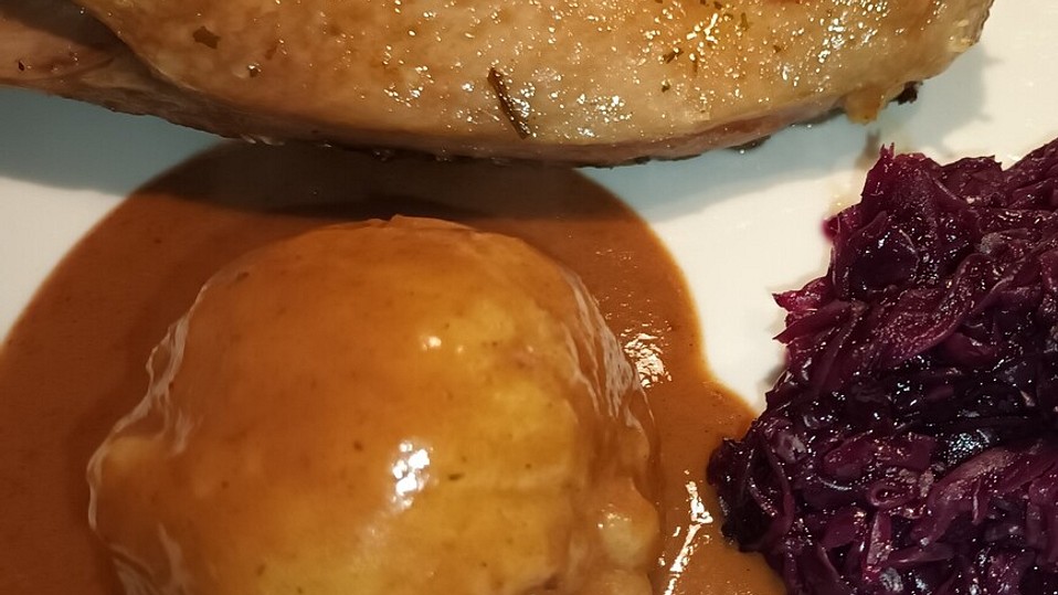 Leckere braune Grundsoße für Kurzgebratenes von toskanaloewe