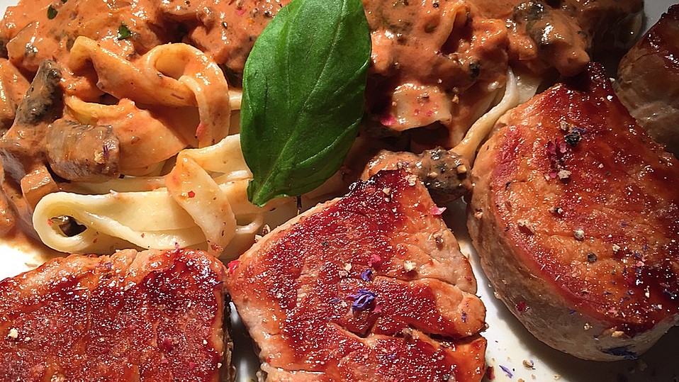 Schweinefilet mit Pilzen und Tagliatelle von Teddy01969