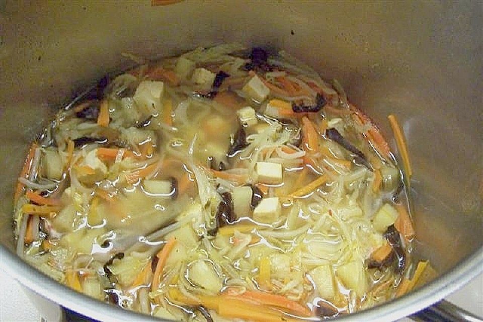 Vietnamesische Sauerscharfsuppe, vegetarische Variante