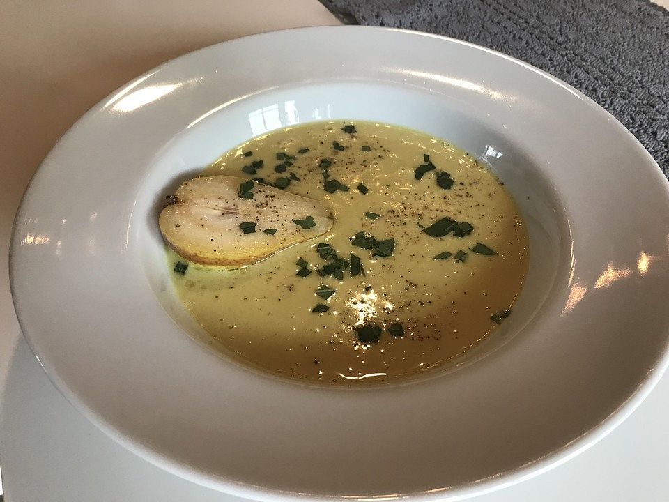 Pastinaken - Birnensuppe mit Curry - Kochen Gut | kochengut.de