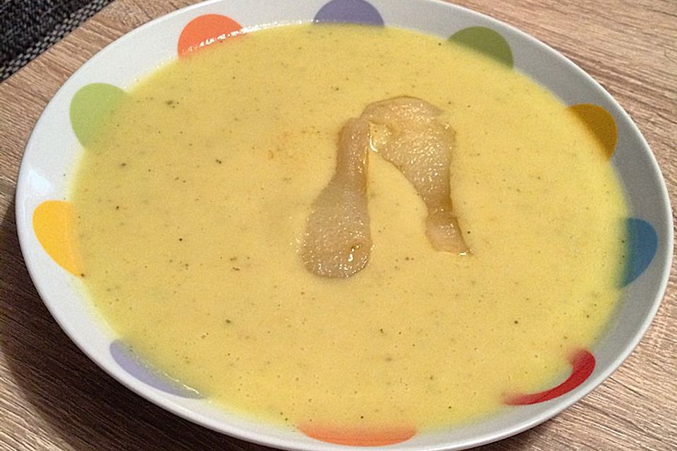 Pastinaken-Birnensuppe mit Curry