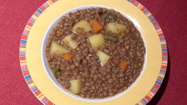 Spanischer Linseneintopf - Cazuela de lentejas von JuanaLaLoca Spanischer Linseneintopf - Cazuela de lentejas von JuanaLaLoca