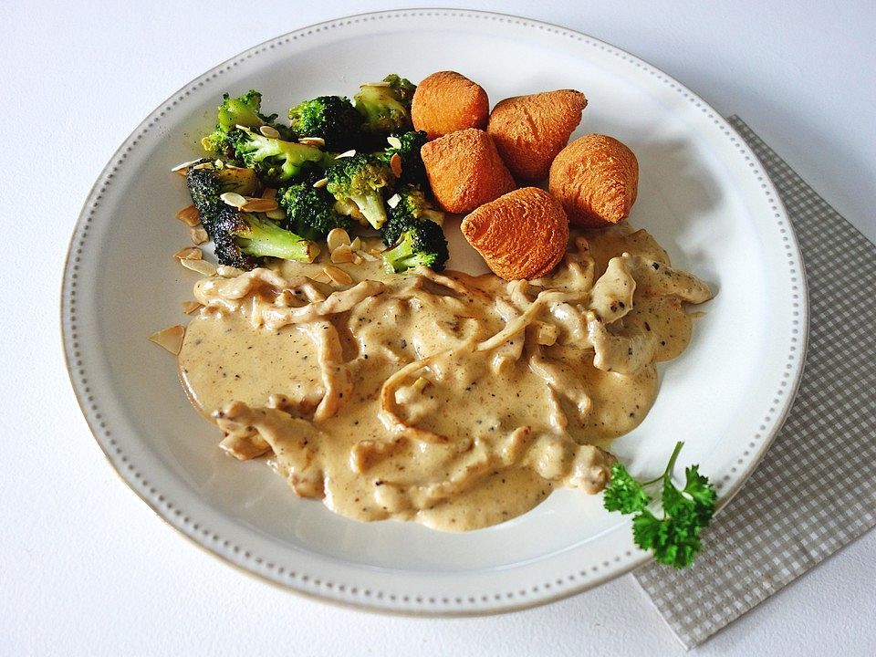 Brokkoli mit gerösteten Mandeln von mansaba2010| Chefkoch