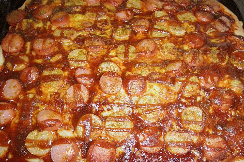 Botos Pizza "Currywurst"