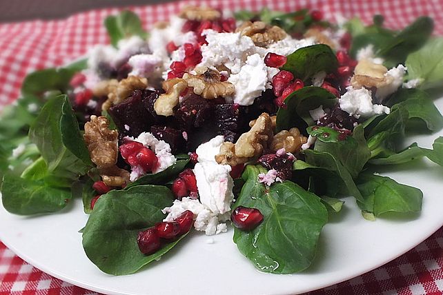 Lauwarmes Rote Bete - Carpaccio mit Feldsalat und Ziegenfrischkäse von ...