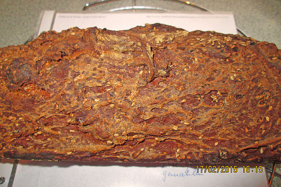 Dinkelvollkornbrot mit Roggensauerteig Dinkelvollkornbrot mit Roggensauerteig