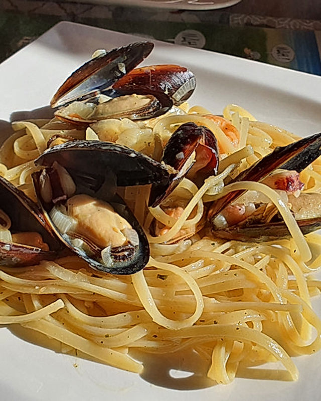 Spaghetti mit Muscheln auf venezianische Art
