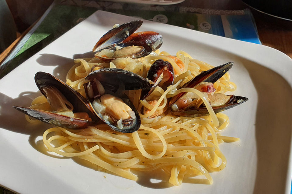 Spaghetti mit Muscheln auf venezianische Art