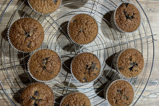 Rotwein - Muffins mit Sauerkirschen von bioschnecke| Chefkoch
