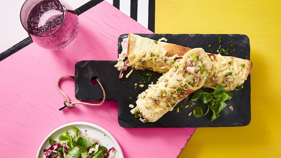 Gef-llte-Pfannkuchen-mit-Lauch