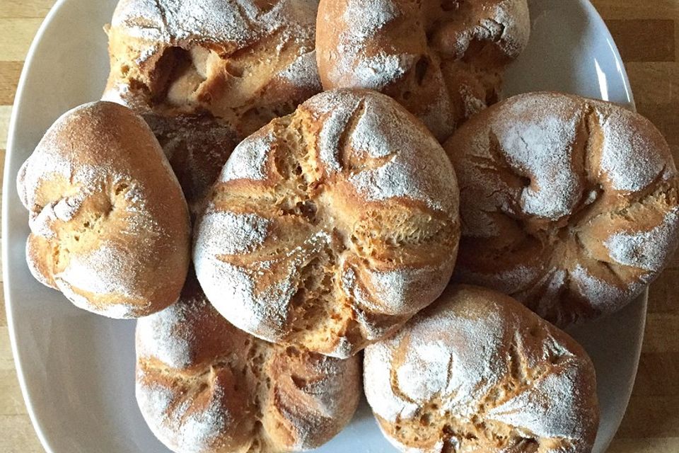 Kartoffel - Rosenbrötchen mit Dinkel