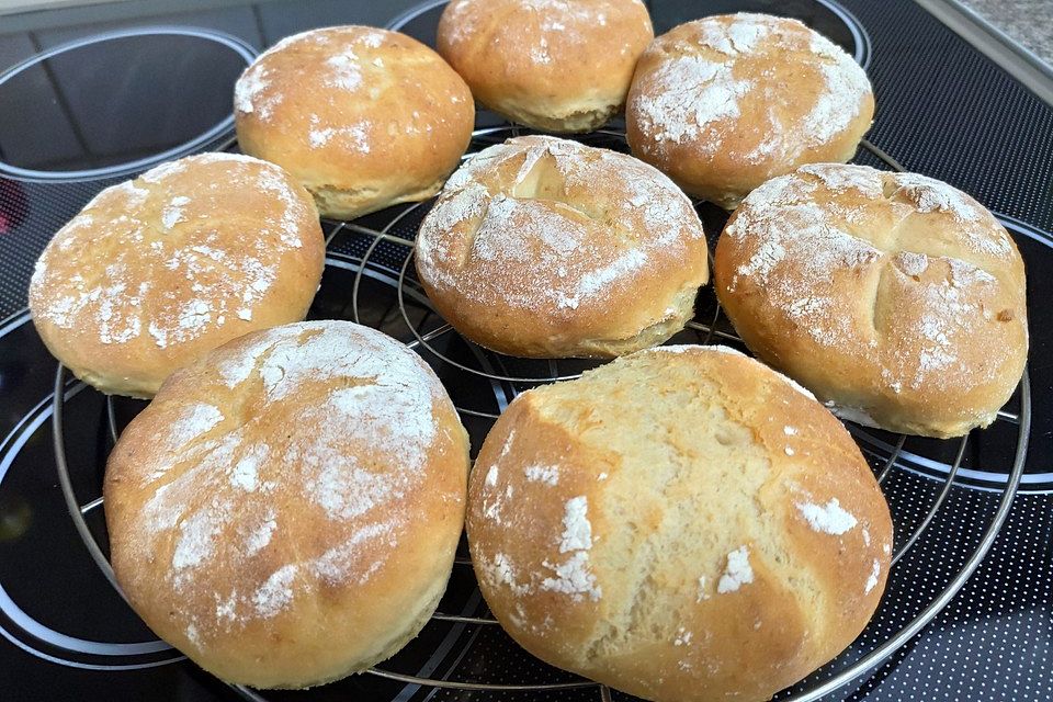 Kartoffel - Rosenbrötchen mit Dinkel