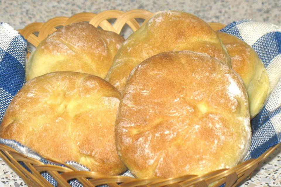 Kartoffel - Rosenbrötchen mit Dinkel