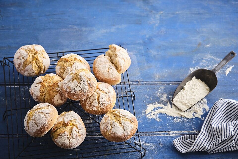 Kartoffel - Rosenbrötchen mit Dinkel