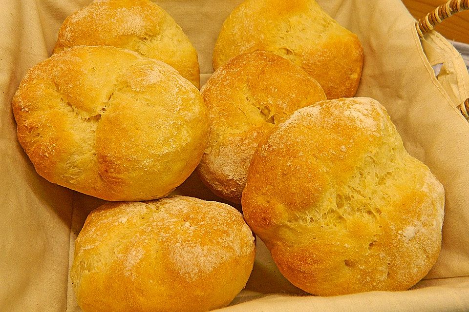 Kartoffel - Rosenbrötchen mit Dinkel