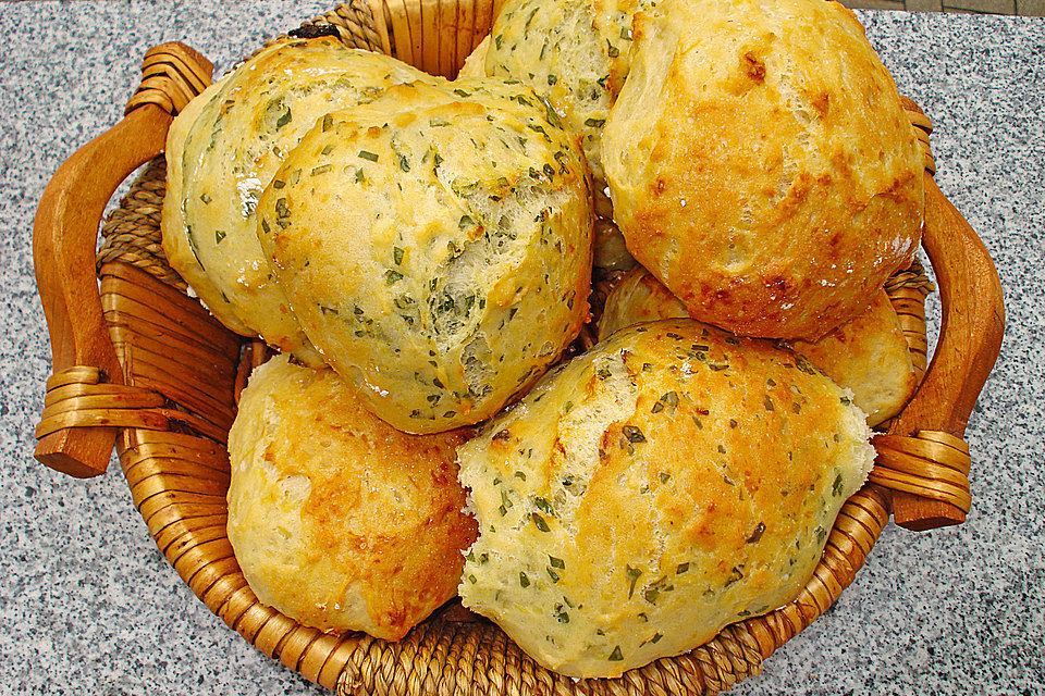 Kartoffel - Rosenbrötchen mit Dinkel