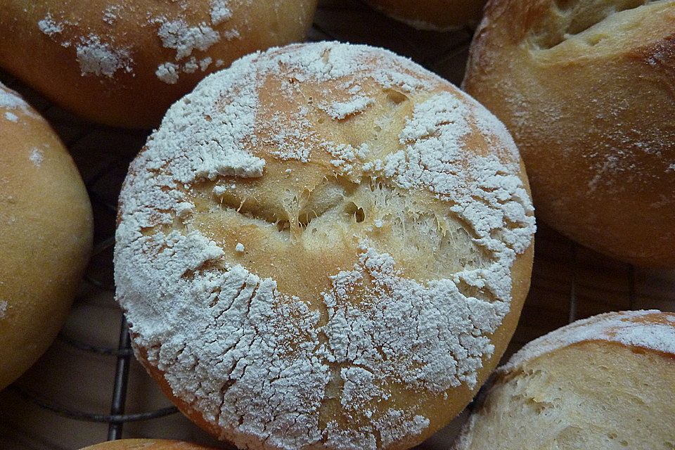 Kartoffel - Rosenbrötchen mit Dinkel