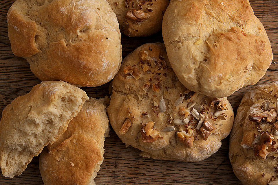 Kartoffel - Rosenbrötchen mit Dinkel