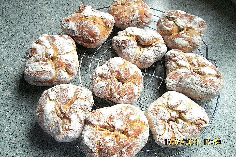 Kartoffel - Rosenbrötchen mit Dinkel