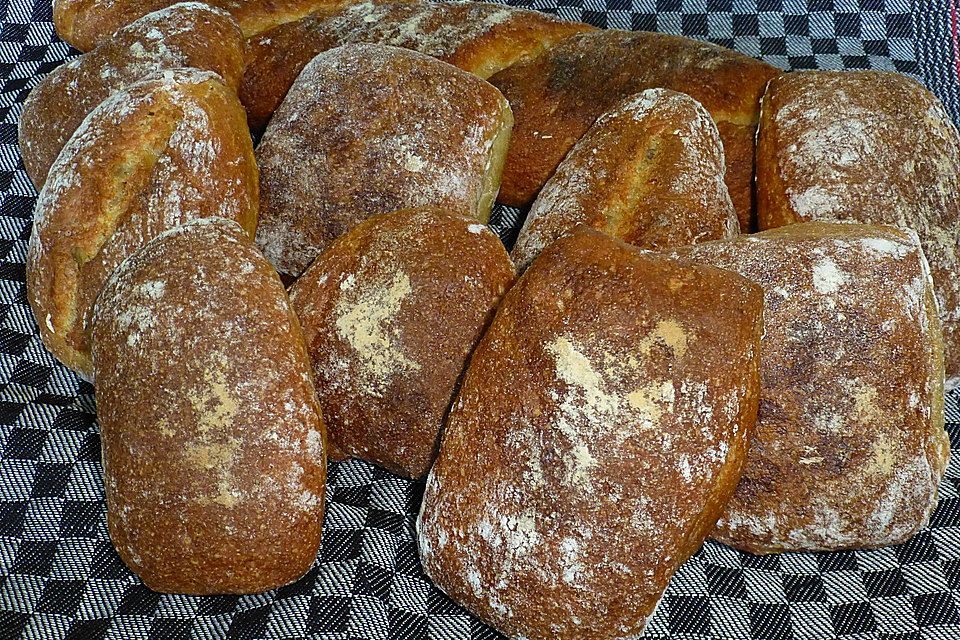 Kartoffel - Rosenbrötchen mit Dinkel