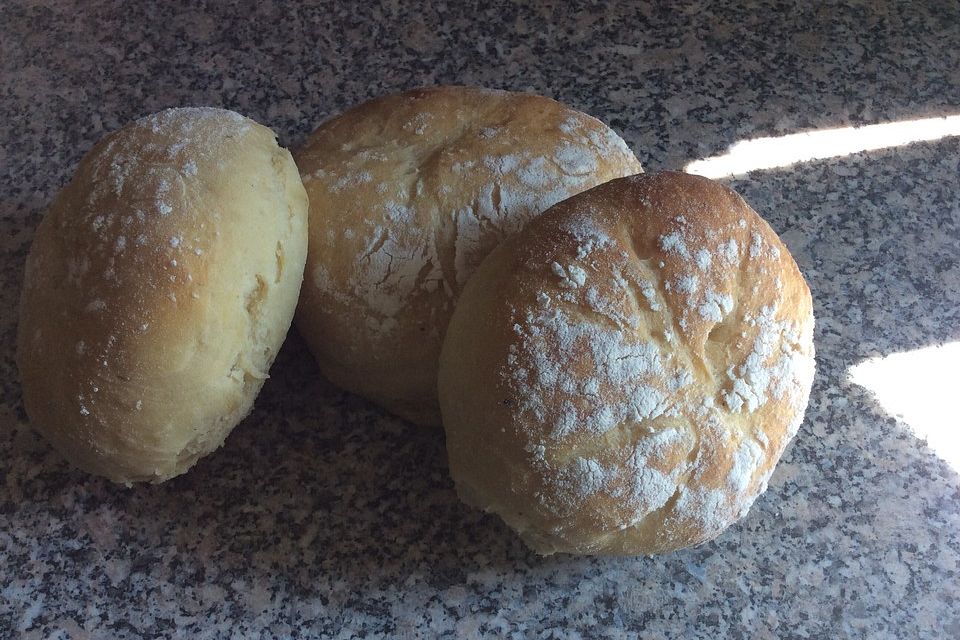 Kartoffel - Rosenbrötchen mit Dinkel