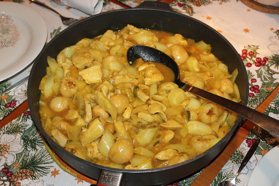 Ananas - Hühner - Curry mit Chicoree und Lychees