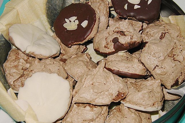 Schokolademakronen mit Nüssen von lalalalalalala| Chefkoch