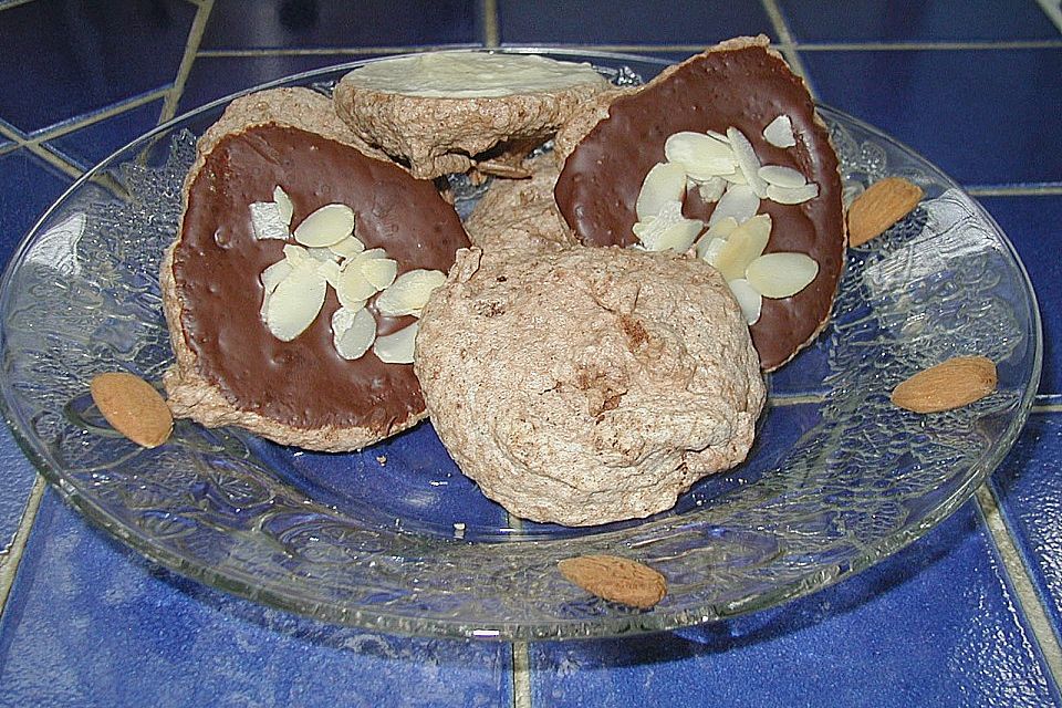 Schokolademakronen mit Nüssen