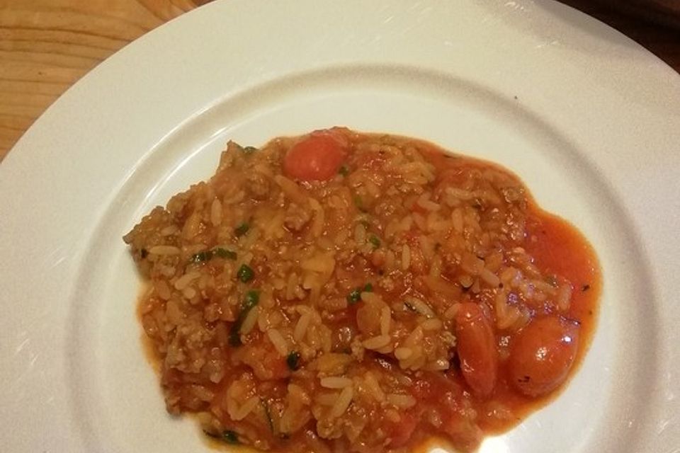 Reispfanne mit Hack und Tomate