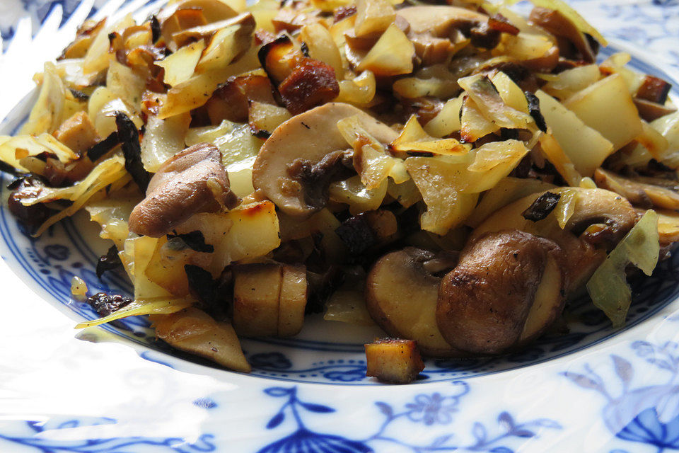 Weißkraut mit Champignons