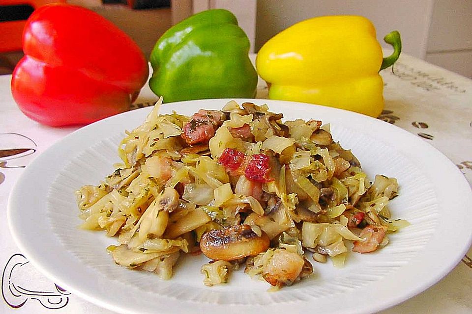 Weißkraut mit Champignons